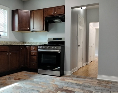 1344 W 98th Place - Photo Thumbnail 10
