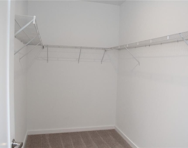 525 Parkway Drive Ne - Photo Thumbnail 19