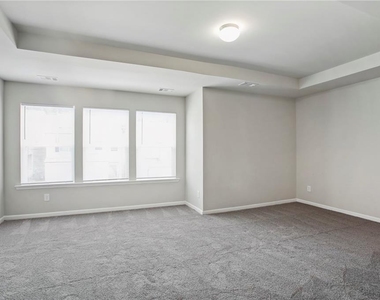 212 Ridge Valley Dr - Photo Thumbnail 16
