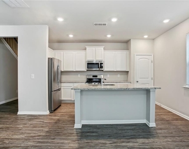 212 Ridge Valley Dr - Photo Thumbnail 3