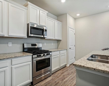 212 Ridge Valley Dr - Photo Thumbnail 8