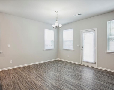 212 Ridge Valley Dr - Photo Thumbnail 6