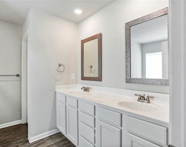 212 Ridge Valley Dr - Photo Thumbnail 19