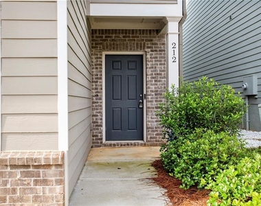 212 Ridge Valley Dr - Photo Thumbnail 2