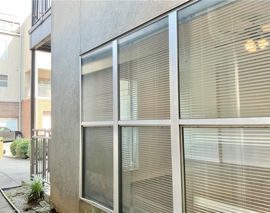 238 Walker Street Sw - Photo Thumbnail 33