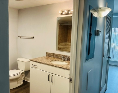 238 Walker Street Sw - Photo Thumbnail 20