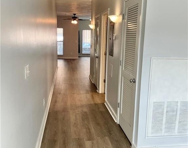 238 Walker Street Sw - Photo Thumbnail 14