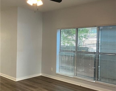 238 Walker Street Sw - Photo Thumbnail 35