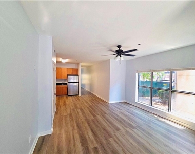 238 Walker Street Sw - Photo Thumbnail 4