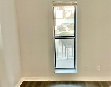 238 Walker Street Sw - Photo Thumbnail 11
