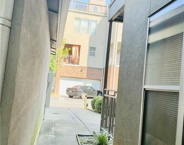238 Walker Street Sw - Photo Thumbnail 31