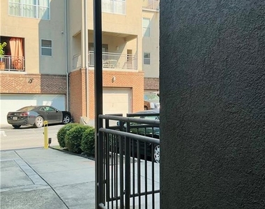 238 Walker Street Sw - Photo Thumbnail 30