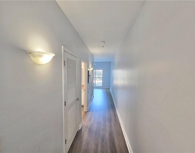 238 Walker Street Sw - Photo Thumbnail 18