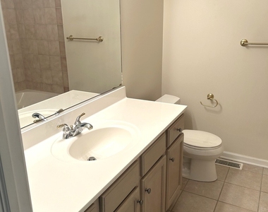 1111 Burlington Avenue - Photo Thumbnail 10