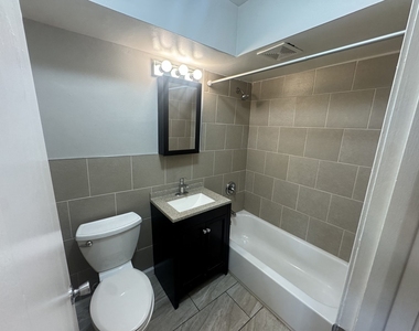 105 E Grove Street - Photo Thumbnail 4