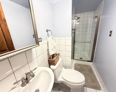 5557 S Harper Avenue - Photo Thumbnail 15