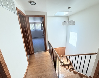 5557 S Harper Avenue - Photo Thumbnail 12