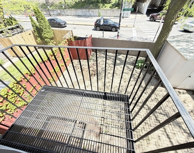 5557 S Harper Avenue - Photo Thumbnail 18