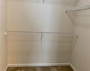 1733 Oakbrook Lane Nw - Photo Thumbnail 10