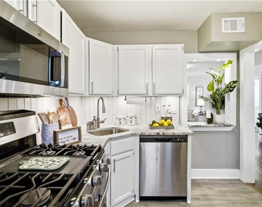 3660 Peachtree Road Ne - Photo Thumbnail 12