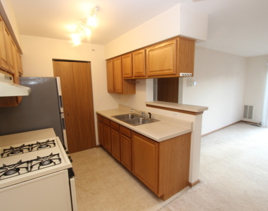 727 Elm Lane - Photo Thumbnail 10