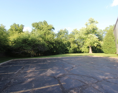 727 Elm Lane - Photo Thumbnail 15