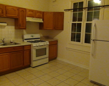 1552 W Highland Avenue - Photo Thumbnail 3