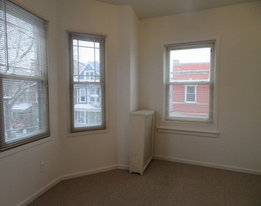 1552 W Highland Avenue - Photo Thumbnail 4