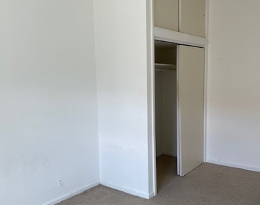 1552 W Highland Avenue - Photo Thumbnail 11