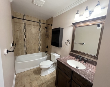 2610 S Elmkirk Park - Photo Thumbnail 7