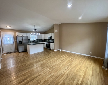 2610 S Elmkirk Park - Photo Thumbnail 1