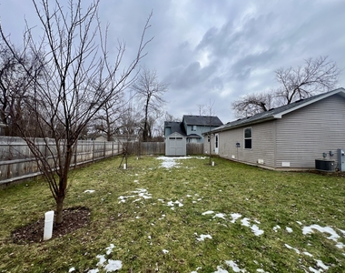 2610 S Elmkirk Park - Photo Thumbnail 10