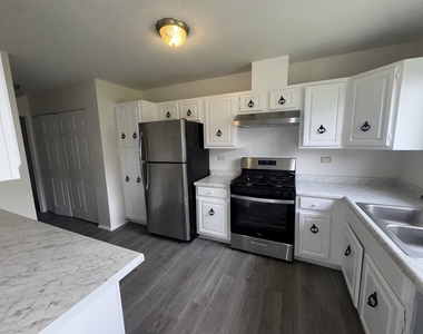 10g Fernwood Drive - Photo Thumbnail 5