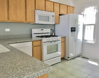 241 Shadybrook Lane - Photo Thumbnail 5