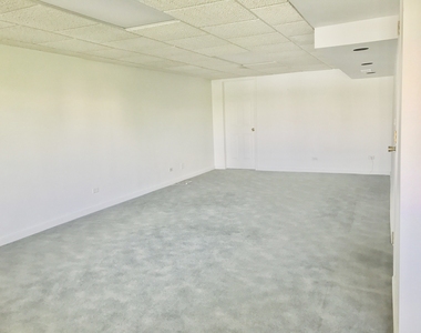 241 Shadybrook Lane - Photo Thumbnail 13