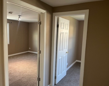1863 Jamestown Circle - Photo Thumbnail 6