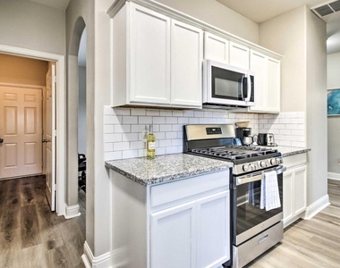 3214 Sapphire Star Drive - Photo Thumbnail 7