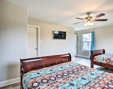 3214 Sapphire Star Drive - Photo Thumbnail 10