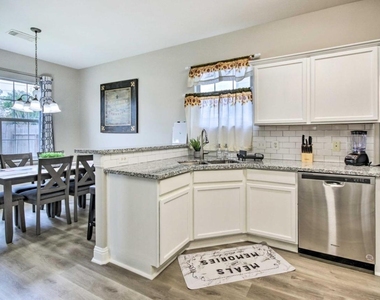 3214 Sapphire Star Drive - Photo Thumbnail 5