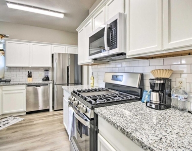 3214 Sapphire Star Drive - Photo Thumbnail 6