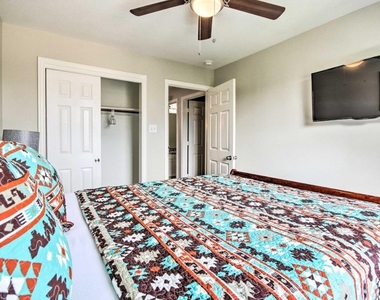 3214 Sapphire Star Drive - Photo Thumbnail 17