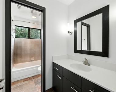 2019 Mcclendon Street - Photo Thumbnail 32