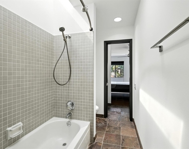 2019 Mcclendon Street - Photo Thumbnail 27