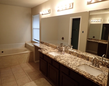 2130 Greencove Lane - Photo Thumbnail 8