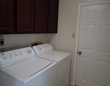 2130 Greencove Lane - Photo Thumbnail 6