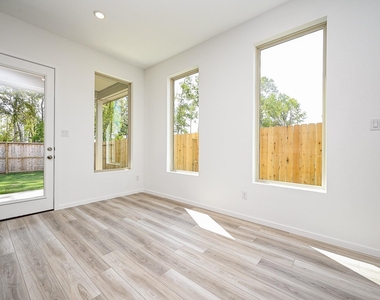 8278 Boundary Waters Drive - Photo Thumbnail 12