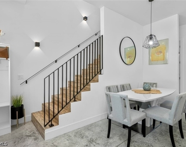3016 Van Buren Avenue - Photo Thumbnail 11