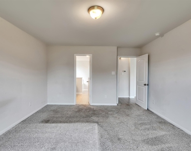 8216 Tourmaline Way - Photo Thumbnail 20