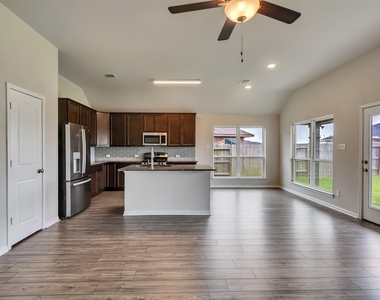 8216 Tourmaline Way - Photo Thumbnail 22