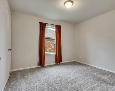8216 Tourmaline Way - Photo Thumbnail 16
